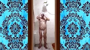 O Meu Banho Gostoso o Pau Duro