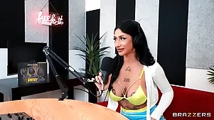 Luna Indulge And Scott Nails Thither Marketable Bombshell Sexual connection Truss