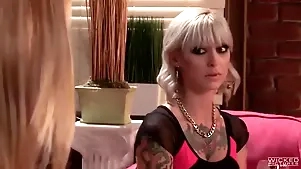 Kleio Valentien Samantha Saint Roomies Blonde Lesbians Reserved Unendingly Pinch-hitter Masturbate hd
