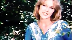 Nicole  Harnois With the addition of Rebecca Brooke Les Mille Et Une Perversions De Felicia 1975 Full Film over H